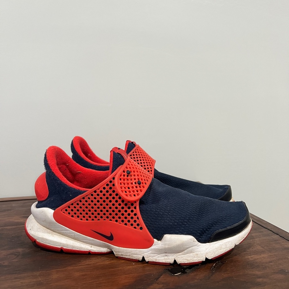 Nike Rubber Sock Dart - orange/red and navy blue - size 7Y or W9